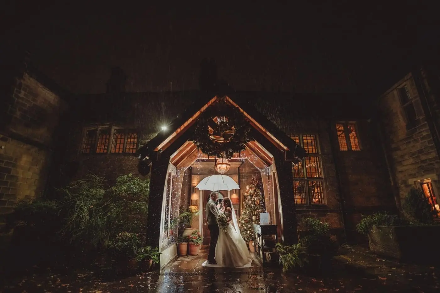 Jodie & Craig on their wedding day, photographed by Nick and Nic